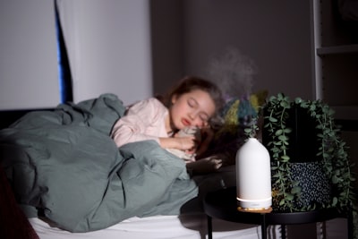 Estimación del esfuerzo respiratorio mediante sonidos nocturnos para detectar apnea del sueño.
