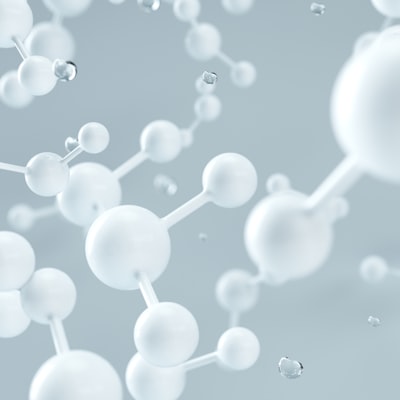 Recuperación de identidad molecular en generación con LLM
