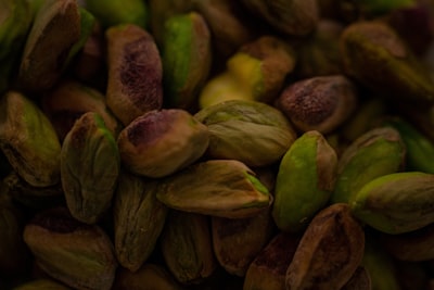 Pistachio: Benchmark sintético y balanceado para anomalías en video de larga duración