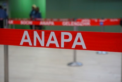 La trampa de la auditoría de NPM: una tragedia matutina de jueves