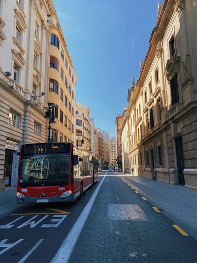 Top 5 empresas de IA para optimizar rutas en Valencia