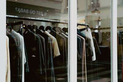 Comparación de presupuestos: tienda virtual vs. tiendas tradicionales