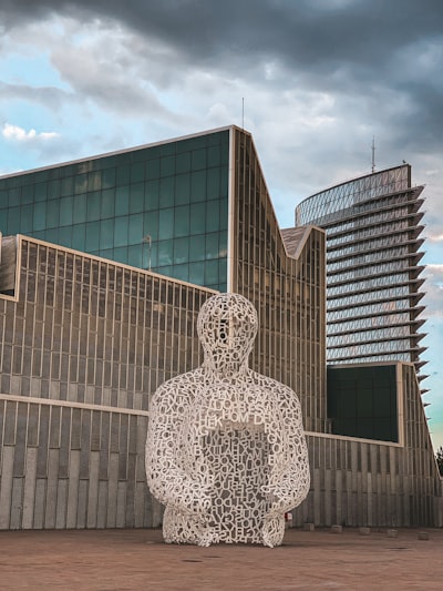 Top 15 expertos en contratar trabajadores digitales de IA en Zaragoza