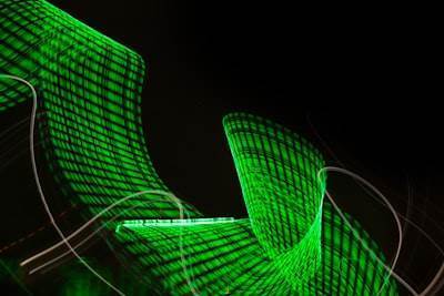 Ampliación automatizada del gráfico de conocimiento para gemelos digitales en fabricación inteligente