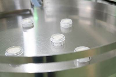 Automatized Detection and Characterization of Pharmaceutical Container Leaks Using Dynamic Onchulator Analysis and Machine Learning
H2: Automated Leak Detection in Pharmaceutical Packaging using Dyna