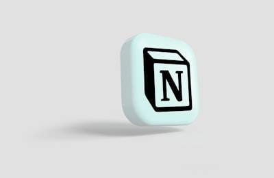 ¿Puede ser personalizado n8n para satisfacer mis necesidades comerciales específicas?