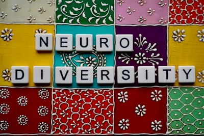 Autoformalización diversa con evolución neuro-simbólica