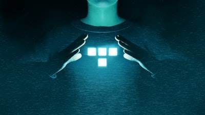 Database of Parallel Universes: AI Agents Compete Through Instantaneous Branches.