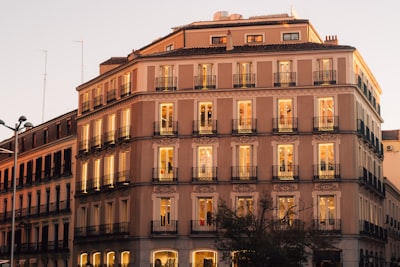 Automatización de reservas de hoteles en Madrid