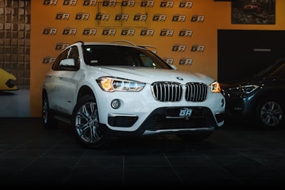 Olvida el BMW X1: este crossover estadounidense es más barato y lujoso