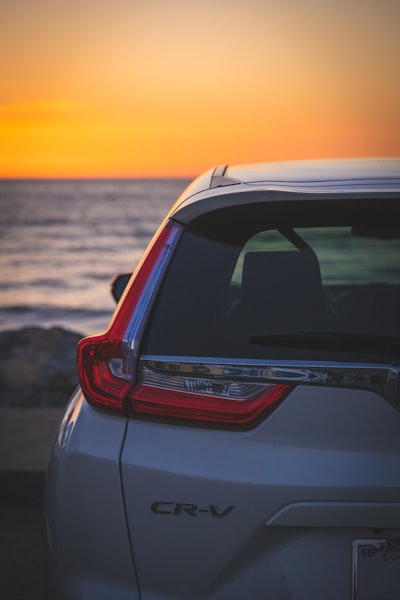 Olvida el CR-V Híbrido: este SUV de tres filas te da más por el mismo precio