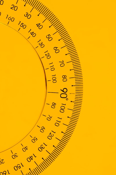 Superresolución circular de imágenes a escala arbitraria