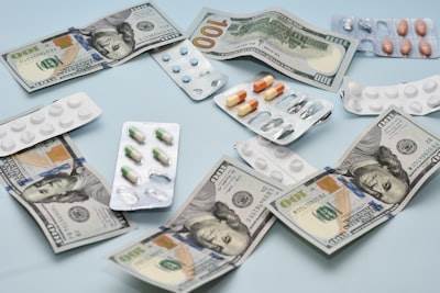 Impacto de la IA en la optimización de costes en empresas farmacéuticas