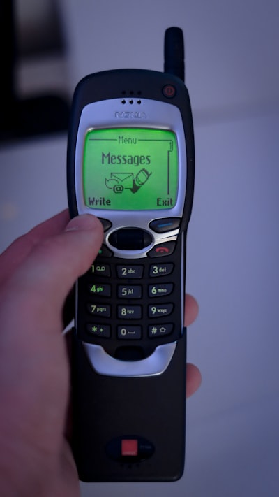 Las pantallas táctiles no han reemplazado este antiguo atributo de los teléfonos