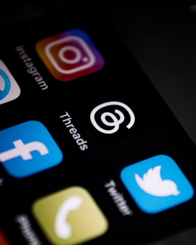Meta probará suscripciones premium para Instagram, Facebook y WhatsApp