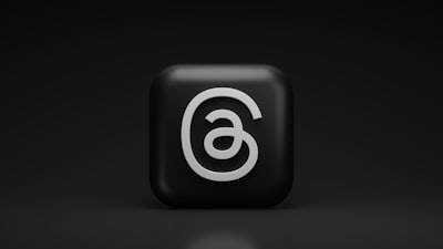 Equilibrando la creación y los derechos de autor en la inteligencia artificial.