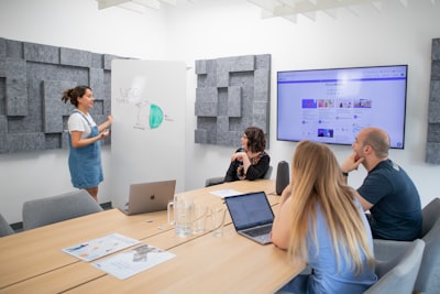 ¿Mejora la comunicación interna con presentaciones de RRHH automatizadas por inteligencia artificial?