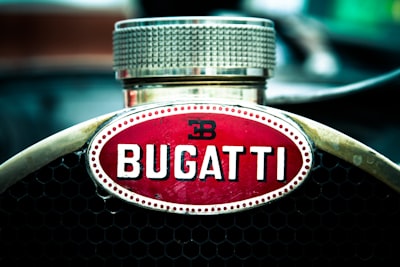 Coche de agua Red Bugatti: Potencia en el Océano