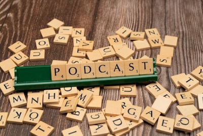 Tengo 7 podcasts y eso me da ventaja competitiva.