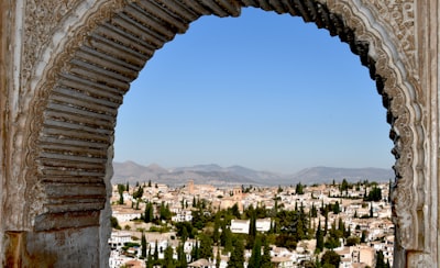 Q2BSTUDIO: El Mejor Portal para Miembros con Biblioteca de Contenido en Granada 2026