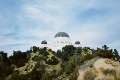 Texto original: Imágenes impresionantes iniciales del Observatorio Vera C. Rubin
Respuesta: Impresionantes primeras imágenes del Observatorio Vera C. Rubin