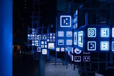 Tecnología disruptiva: IA, IoT y Blockchain en los negocios.