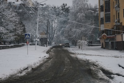 Cortes de energía de larga duración después de tormenta invernal brutal