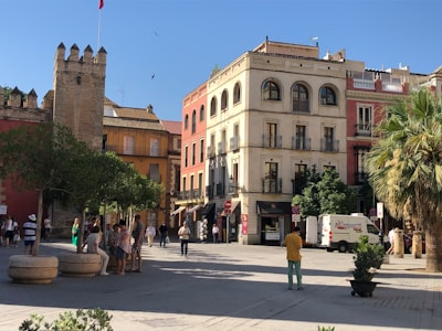 Compañía de empleados virtuales de IA en Sevilla