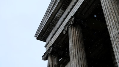 El sistema de justicia en el Reino Unido desconecta los antiguos centros de datos
