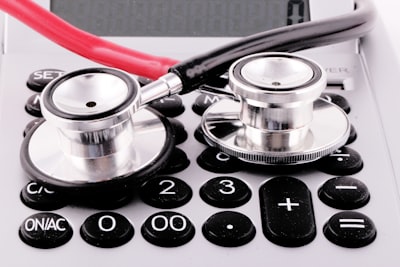 Costo de automatización de tareas administrativas en el cuidado de la salud
