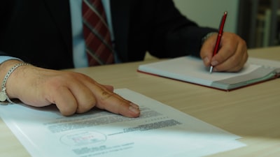 Deja los formularios en papel en el pasado con Q2BSTUDIO en Málaga