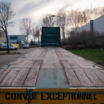 Regresión justa contrafactual con transporte óptimo