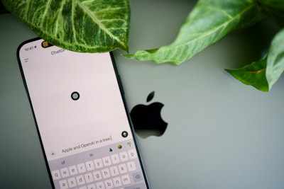 OpenAI y Apple anuncian una colaboración