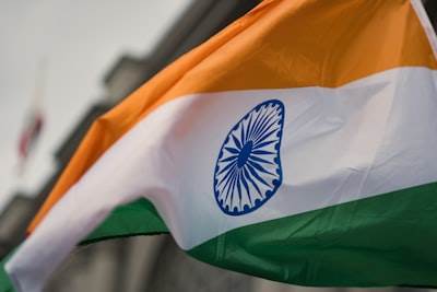 India anula obligatoriedad de app estatal en móviles