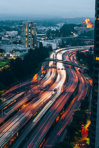 Beneficios de contratar una empresa de optimización de rutas con IA