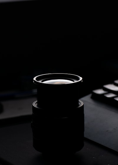 Un técnico oscureció el servidor con su anillo