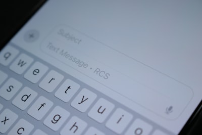 Apple añade cifrado de extremo a extremo a la mensajería RCS en la beta de iOS.