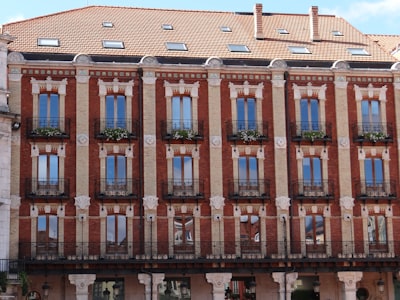Mejores empresas de servicios comerciales n8n en Burgos