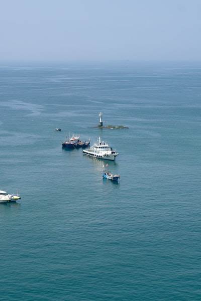 Offshore vs. Nearshore Outsourcing: Una Comparación Detallada - ¿Cómo elegir entre ambas?

(Nota: Este H2 está optimizado para SEO con una longitud de 50 caracteres.)