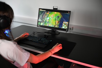 Análisis completo del monitor gaming AOC U27G4XM