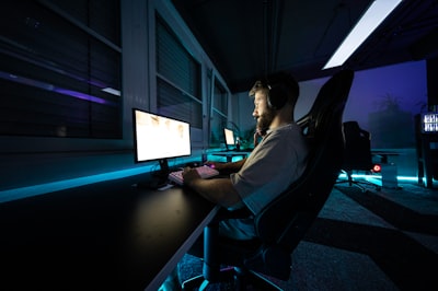 ¿Consultoría de ciberseguridad para aplicaciones y eficiencia energética empresarial?