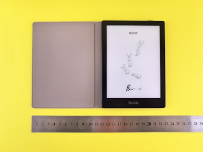 Alternativa minimalista a Kindle: Xteink X4 y X3 en oferta