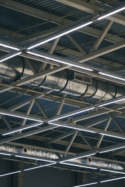Soluciones de Iluminación Interior y Exterior para Rendimiento y Eficiencia