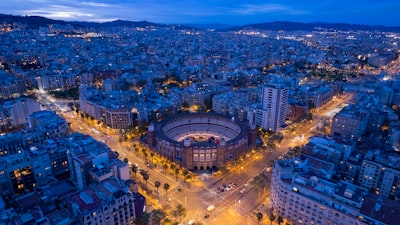 Top 100 Expertos en IA para tickets en Barcelona
