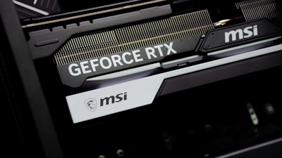 Nueva BIOS MSI valida DDR5-8200 y DDR5-7200 con CXMT