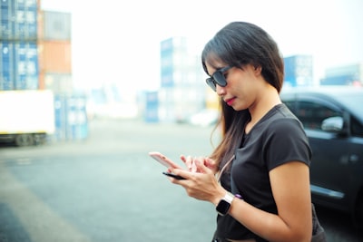Compatibilidad móvil de los agentes de IA en logística