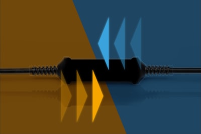 Optimización descentralizada no convexa con ruido de cola pesada