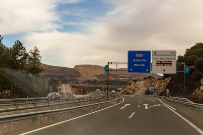 Expertos en automatizar alertas de desviación de proyectos en Murcia