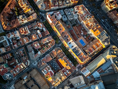 Automatización para escalar operaciones en Barcelona