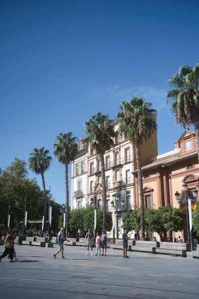 Automatización de integración de estudiantes en Sevilla